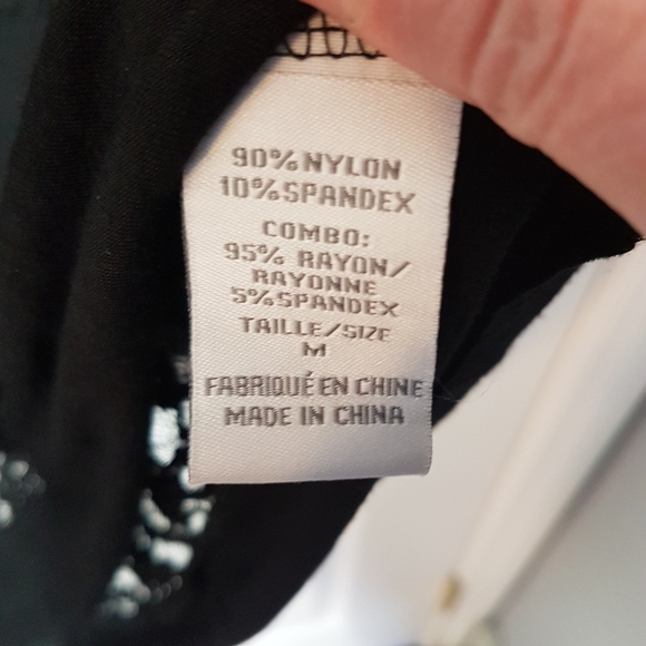 🌸2for$10 Suzy Shier black lace long sleeve top - Picture 4 of 4